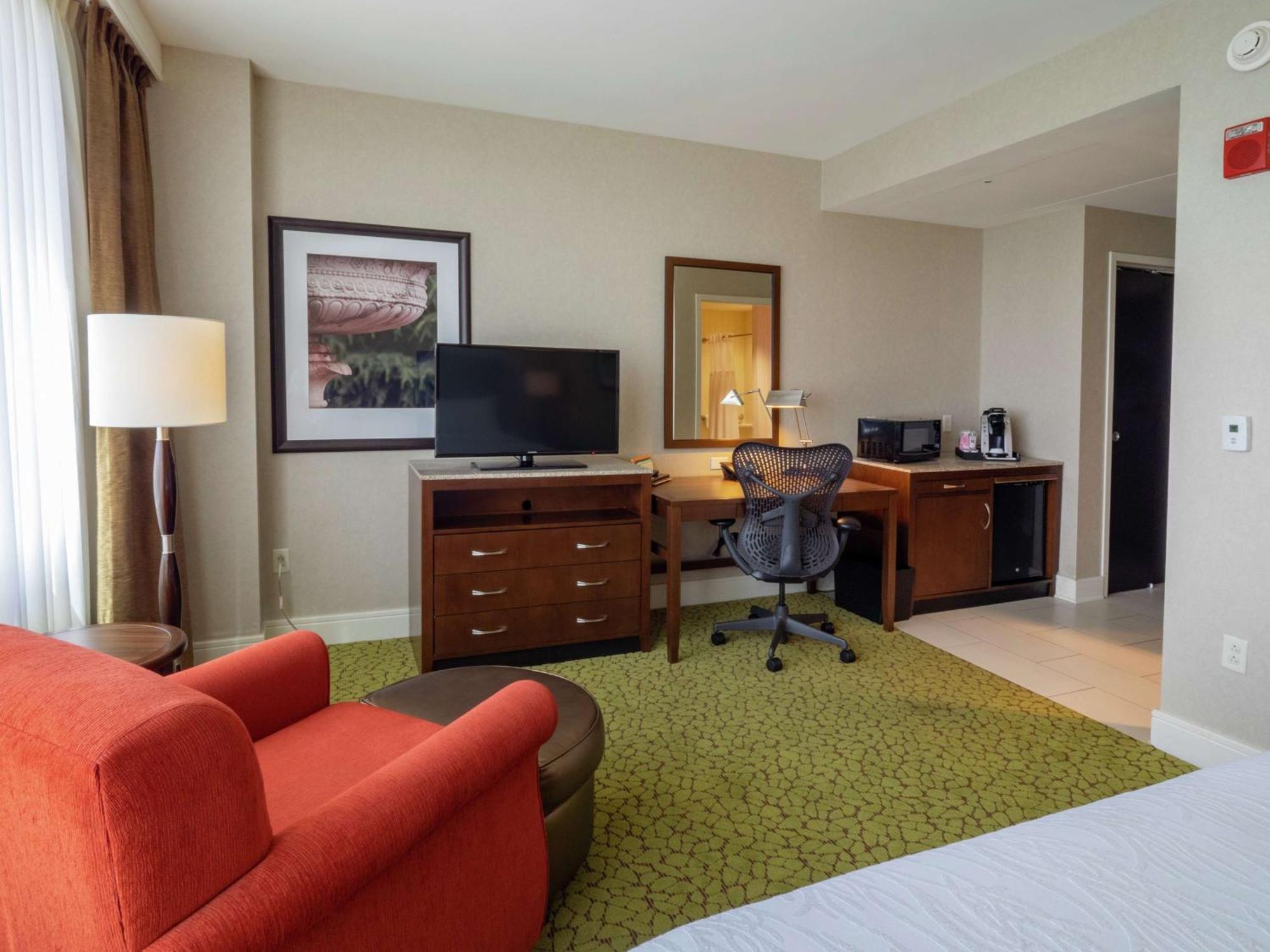 The Hilton Garden Inn Buffalo-Downtown Экстерьер фото