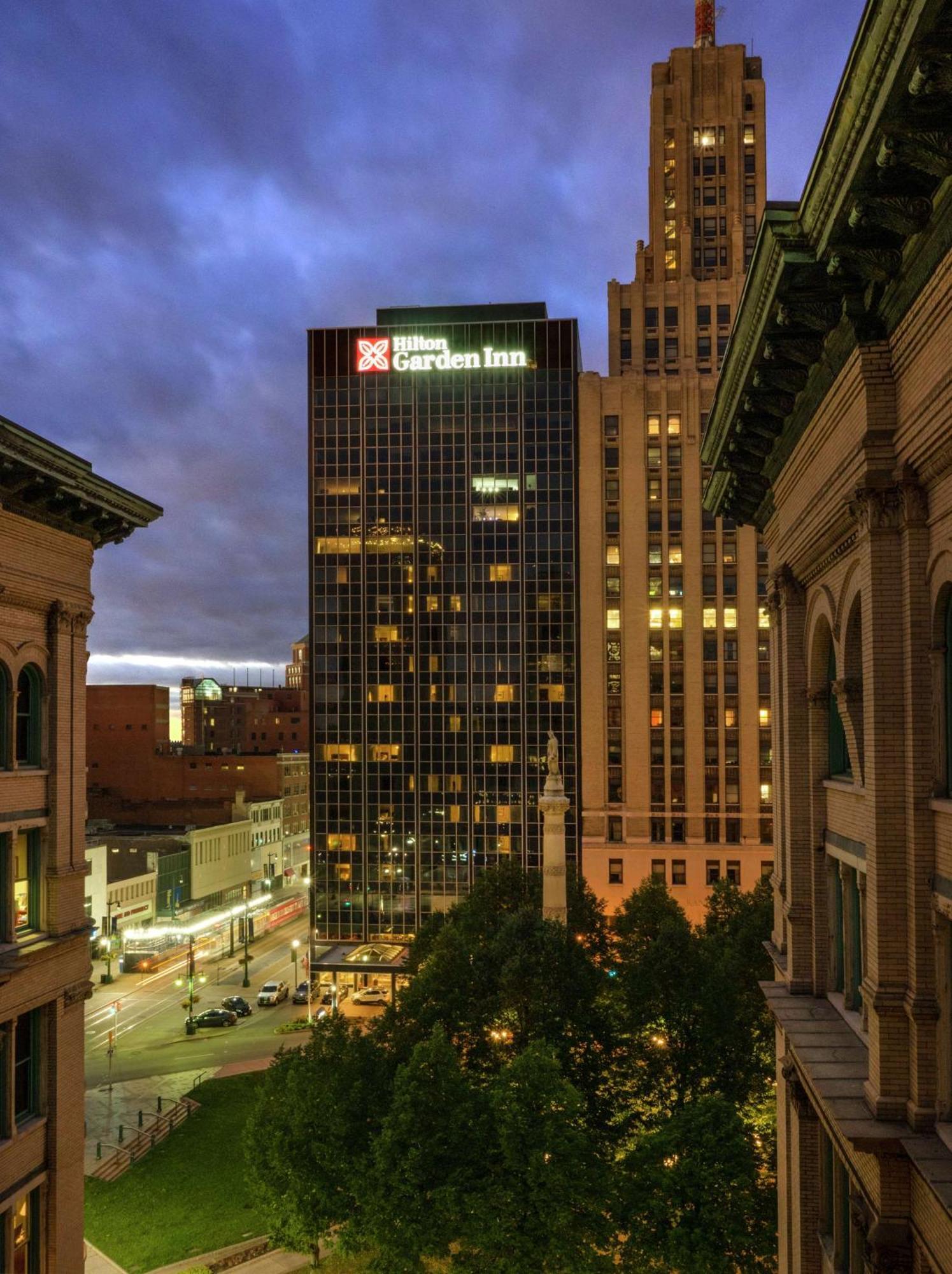 The Hilton Garden Inn Buffalo-Downtown Экстерьер фото